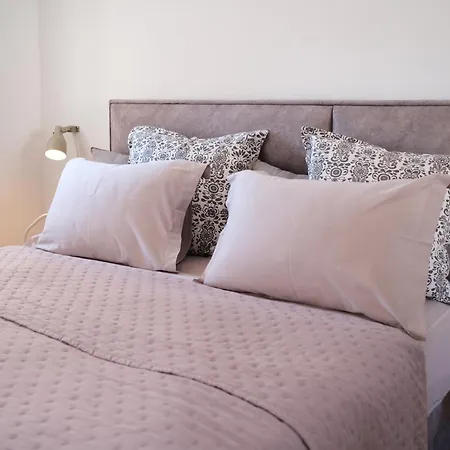 Cozy Near The Split