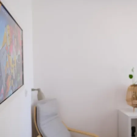 Cozy Near The 公寓